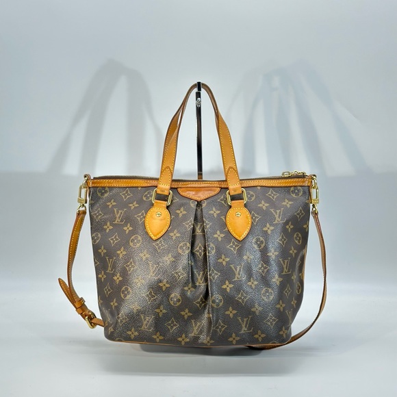 Louis Vuitton Monogram Palermo PM Shoulder Bag - Picture 2 of 15